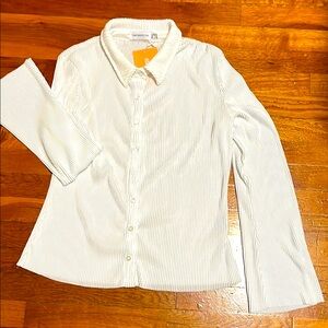 White ribbed Button-Up Shirt. THATS SO FETCH size 12 NWT  bell sleeve